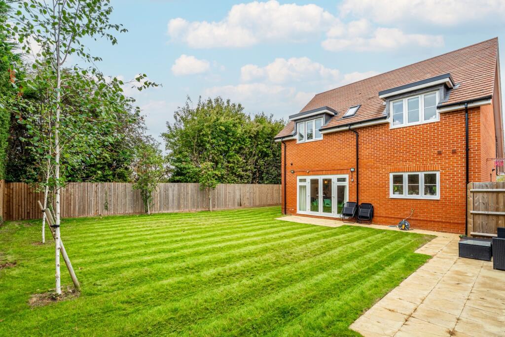 Additional image 22 of Lawrence Close, Smallford, St. Albans, Hertfordshire, AL4