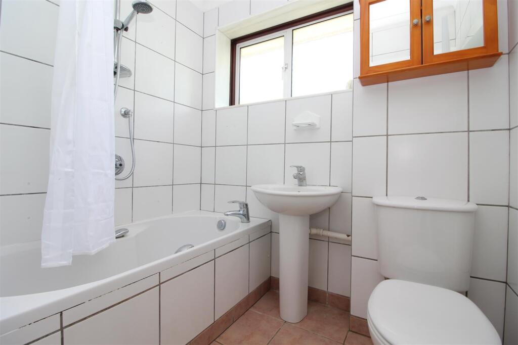 Additional image 18 of Pine Grove, Bricket Wood, St. Albans