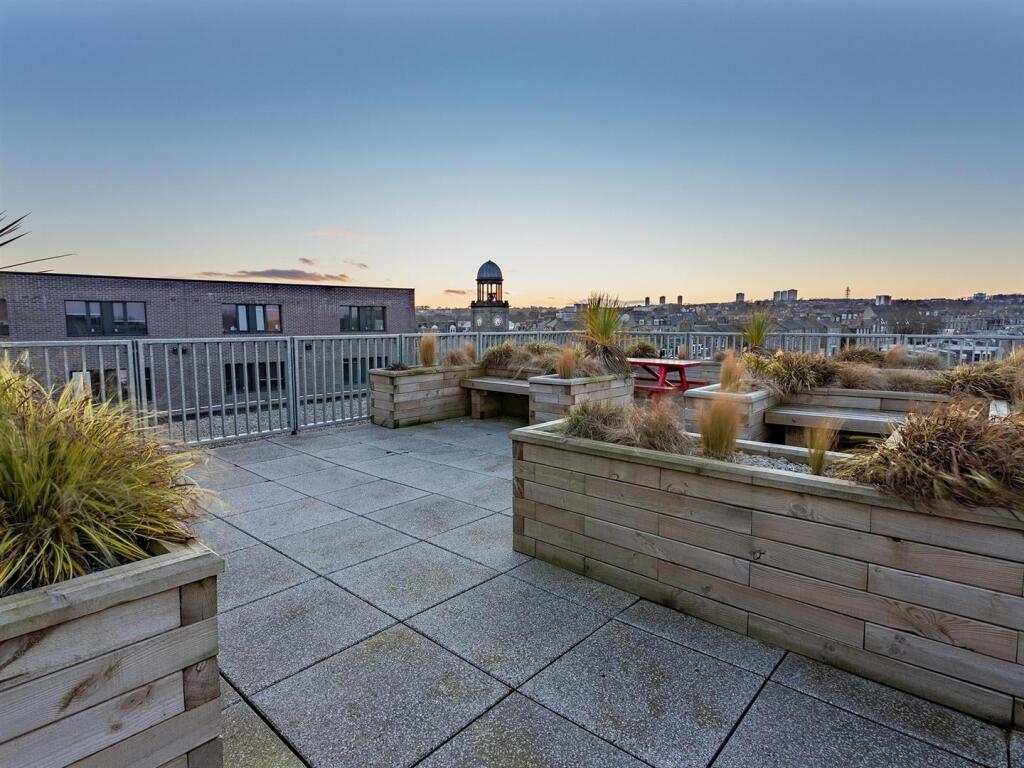 Additional image 14 of Aberdeen | Student | September | AB25