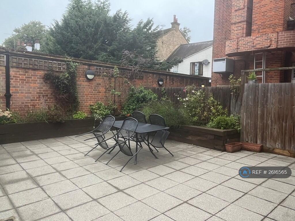 Additional image 17 of Old Post Office House, Harpenden, AL5