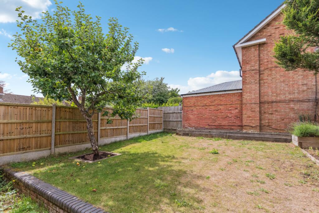 Additional image 28 of Knightsfield, Welwyn Garden City, Hertfordshire, AL8 7JE