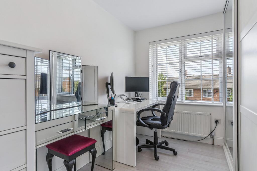 Additional image 19 of Knightsfield, Welwyn Garden City, Hertfordshire, AL8 7JE