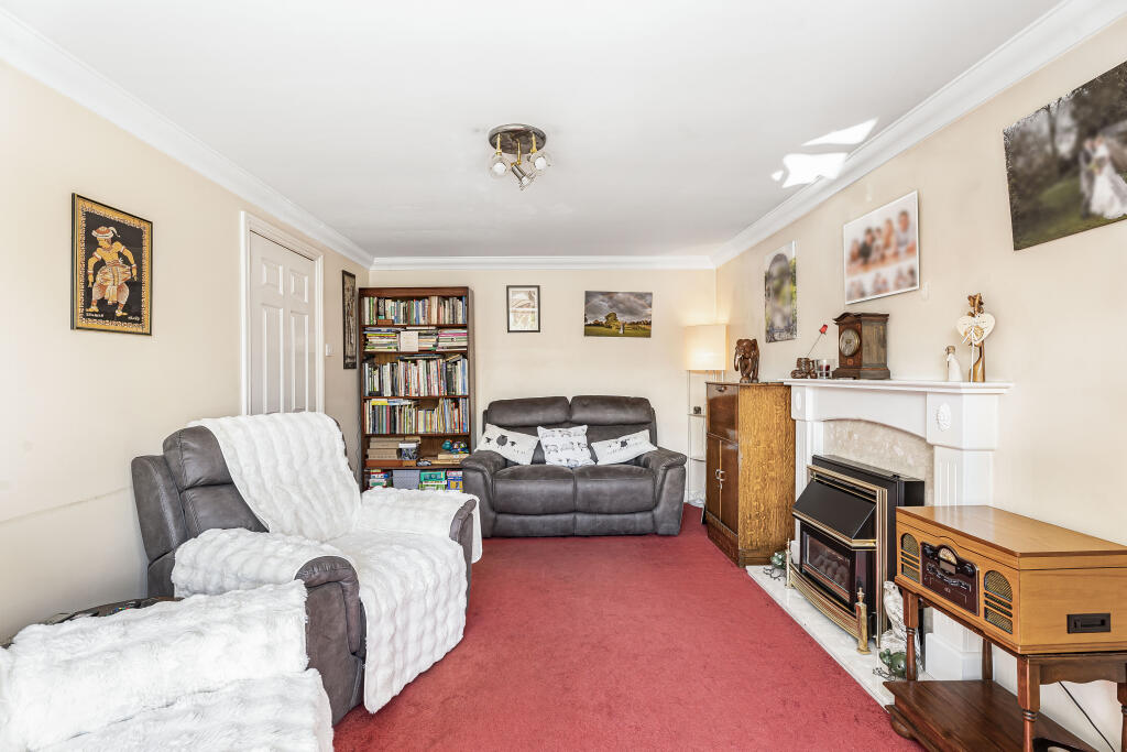Additional image 3 of St Barts Close, St Albans, AL4