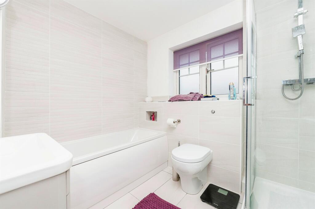 Additional image 11 of Salix Close, Welwyn