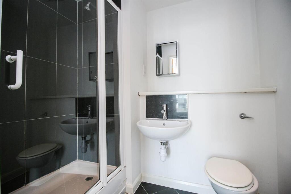 Additional image 5 of Skyline, 165 Granville Street