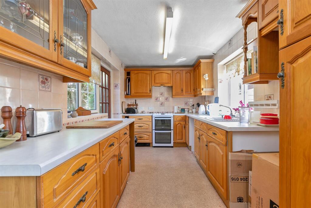 Additional image 3 of Wick Avenue, Wheathampstead, St. Albans