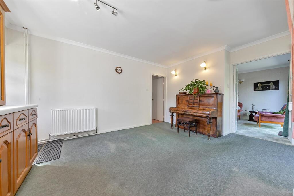 Additional image 4 of Wick Avenue, Wheathampstead, St. Albans