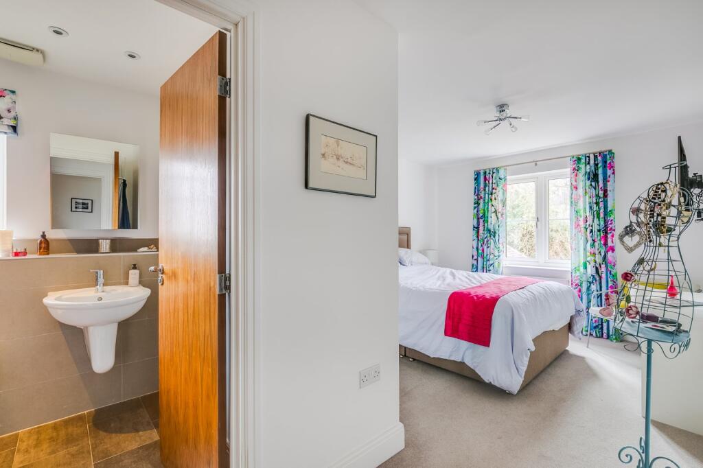 Additional image 10 of Salix Close, Welwyn, Hertfordshire, AL6