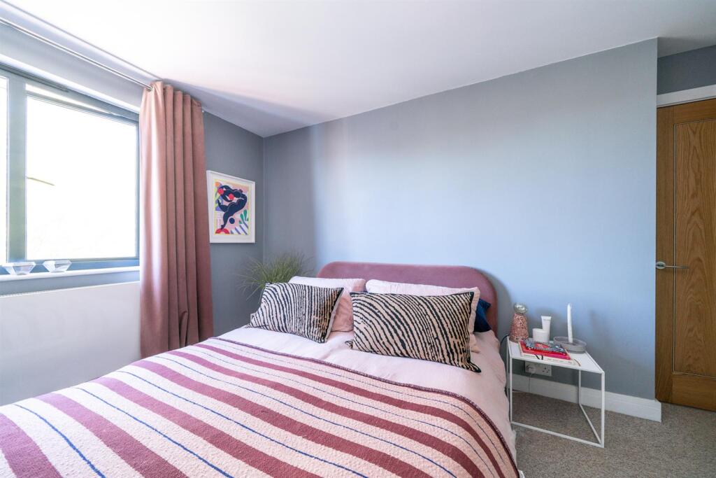 Additional image 18 of Windmill Avenue, St. Albans