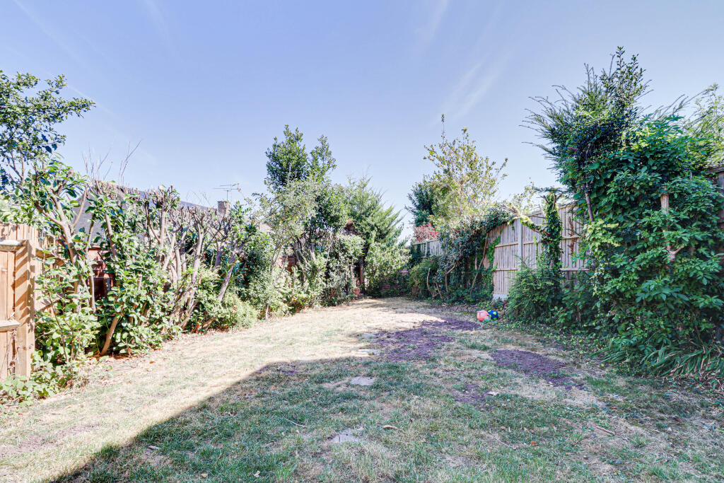 Additional image 14 of Tuffnells Way, Harpenden, AL5