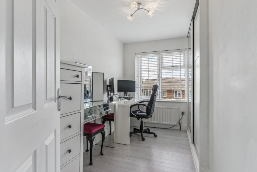 Additional image 20 of Knightsfield, Welwyn Garden City, Hertfordshire, AL8 7JE