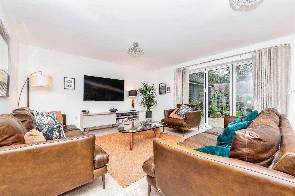 Additional image 16 of Salix Close, Welwyn
