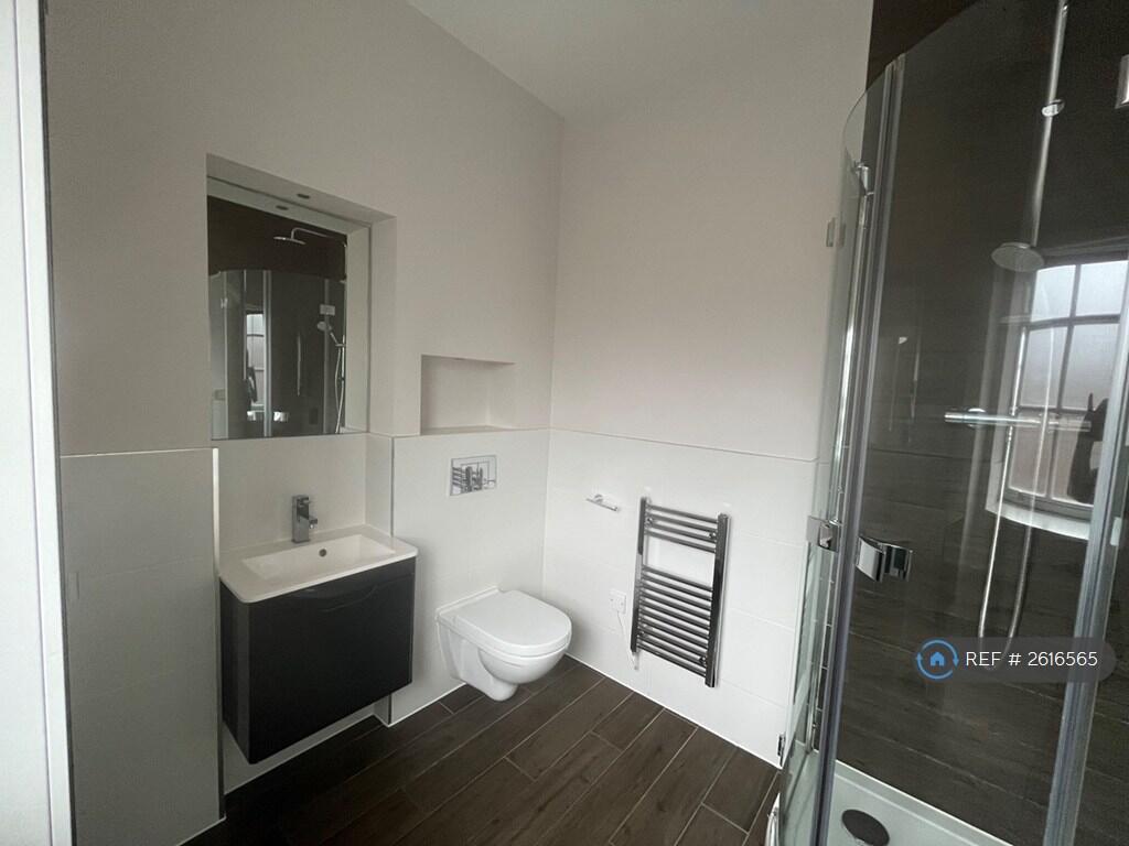 Additional image 6 of Old Post Office House, Harpenden, AL5
