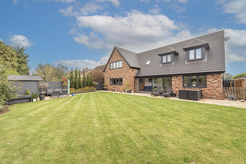 Additional image 12 of Long Buftler, Harpenden