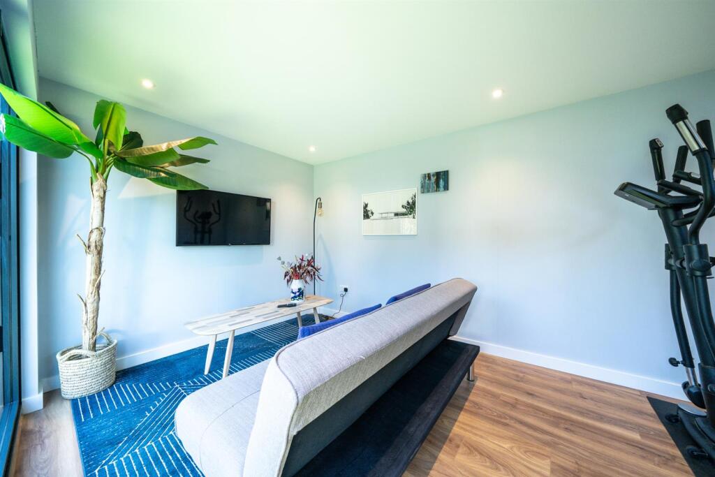 Additional image 24 of Windmill Avenue, St. Albans