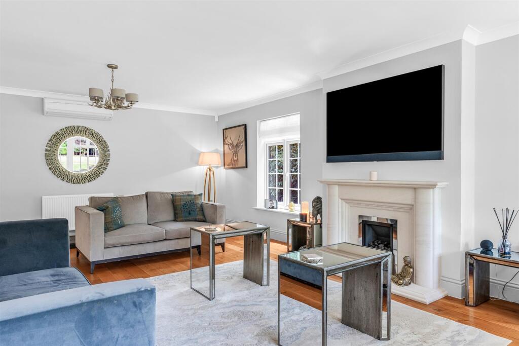 Additional image 3 of Harmer Green Lane, Welwyn