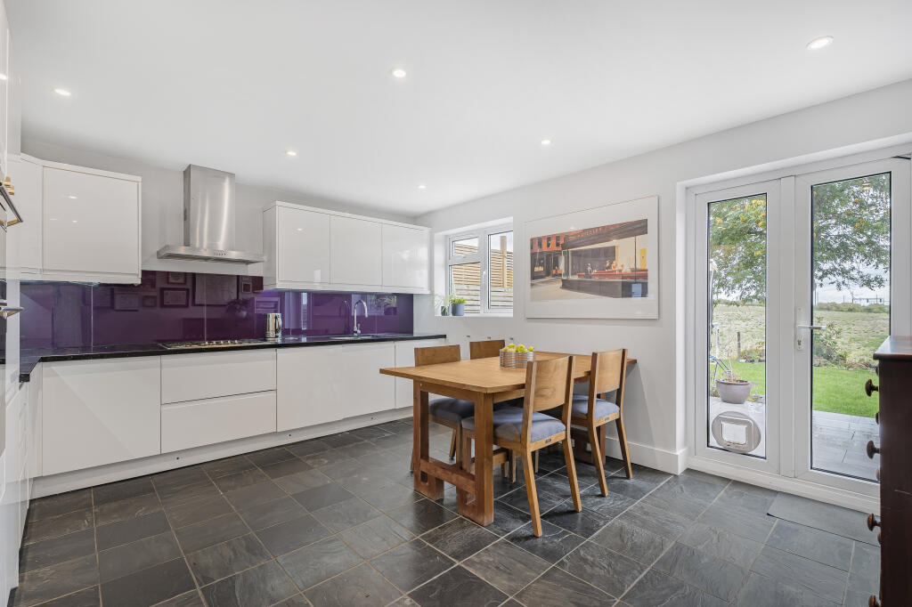 Additional image 5 of Springfield Crescent, Harpenden, AL5