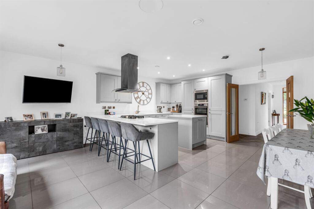 Additional image 7 of Frythe Avenue, Welwyn