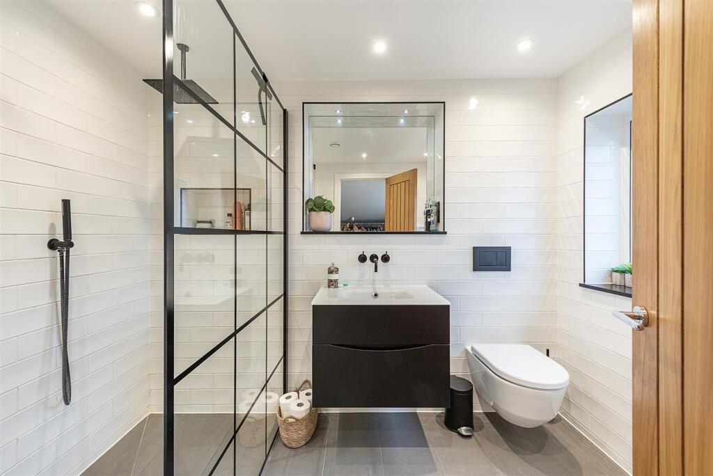 Additional image 10 of Netherfield Road, Harpenden