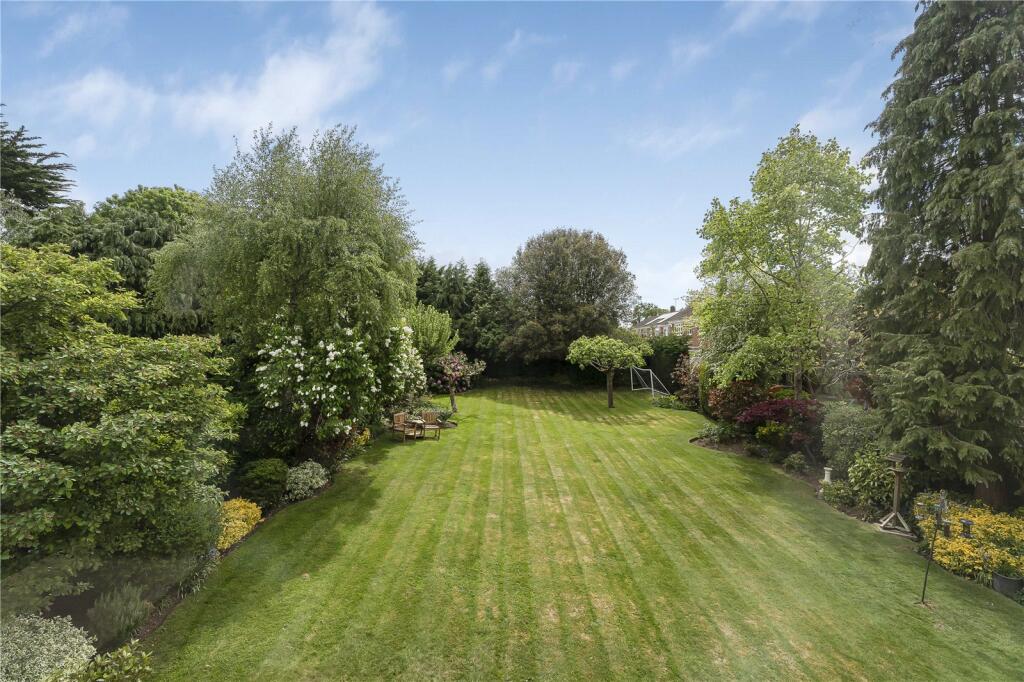 Additional image 18 of Brookmans Avenue, Brookmans Park, Hertfordshire, AL9