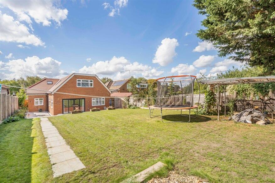 Additional image 20 of Grove Road, Harpenden, AL5