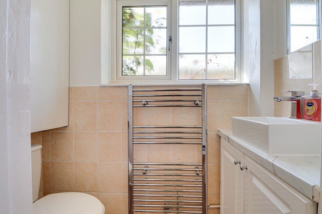 Additional image 12 of Tuffnells Way, Harpenden, AL5