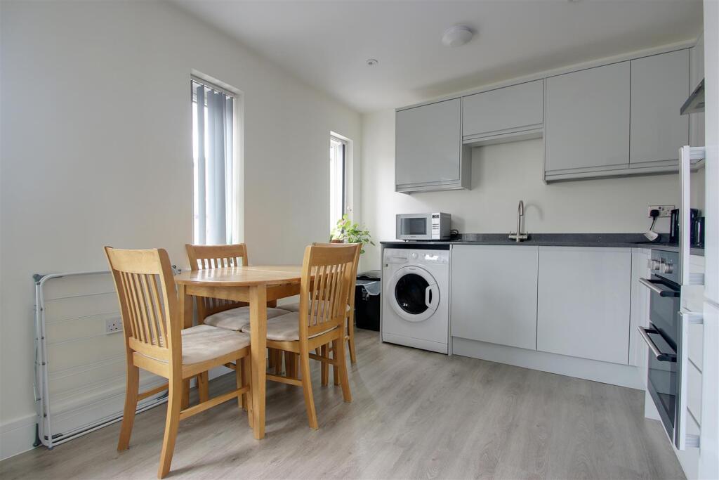 Additional image 6 of Arden Grove, Harpenden