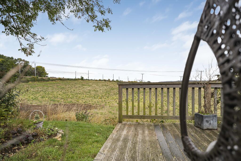 Additional image 18 of Springfield Crescent, Harpenden, AL5