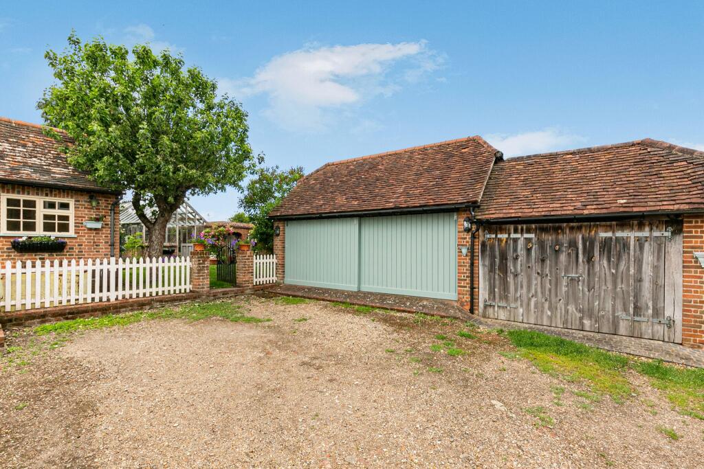 Additional image 28 of The Old Cottage, Pooleys Lane, Welham Green, AL9