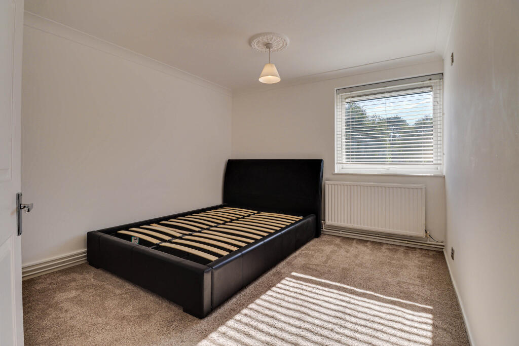 Additional image 8 of Bowling Close, Harpenden, AL5