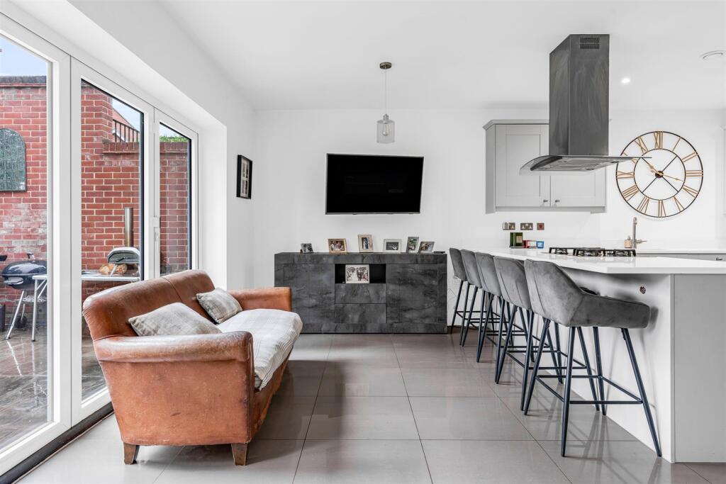 Additional image 6 of Frythe Avenue, Welwyn