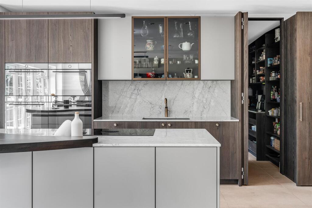 Additional image 10 of Harmer Green Lane, Welwyn