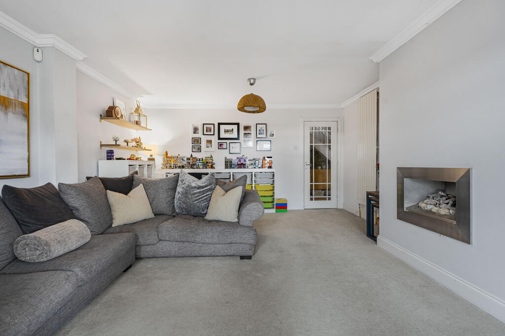 Additional image 3 of Springfield Crescent, Harpenden, AL5