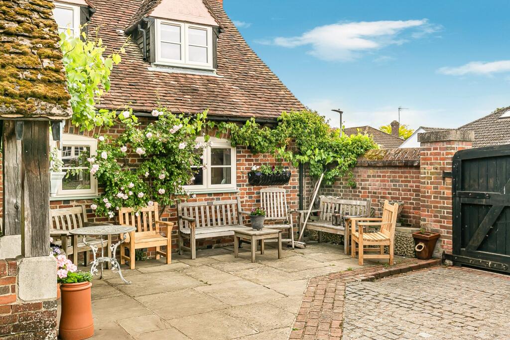 Additional image 37 of The Old Cottage, Pooleys Lane, Welham Green, AL9