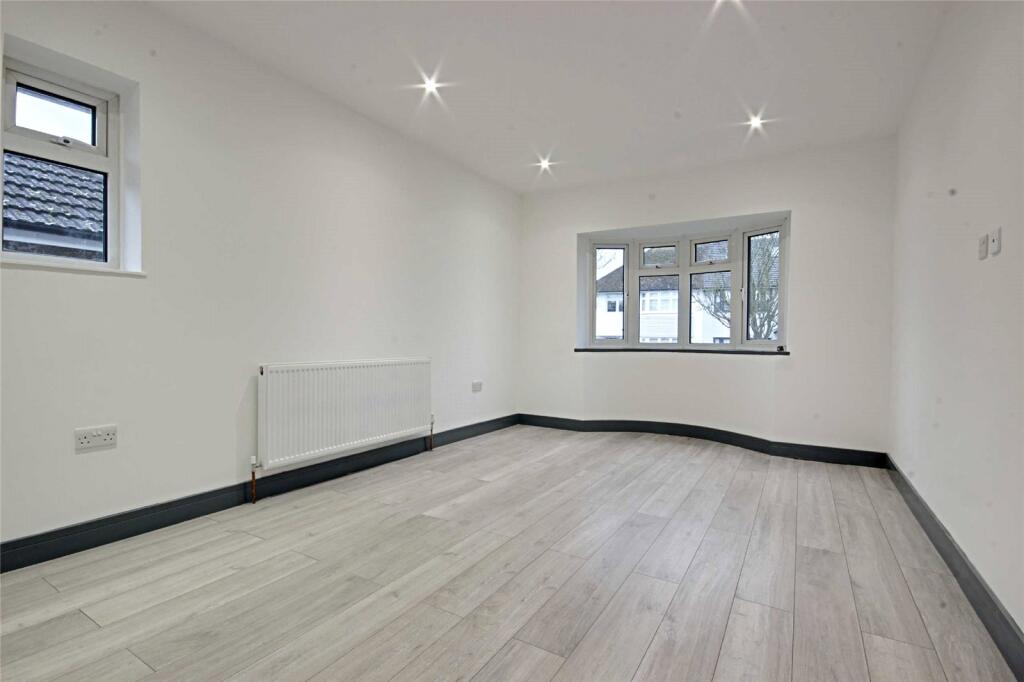 Additional image 6 of Oaklands Avenue, Brookmans Park, Herts, AL9