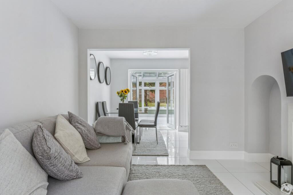 Additional image 13 of Knightsfield, Welwyn Garden City, Hertfordshire, AL8 7JE