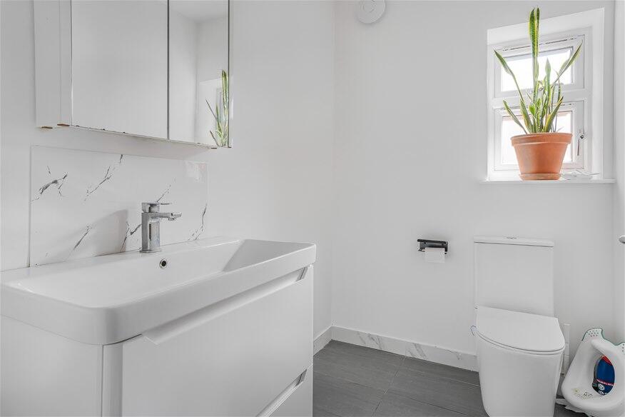 Additional image 9 of Grove Road, Harpenden, AL5