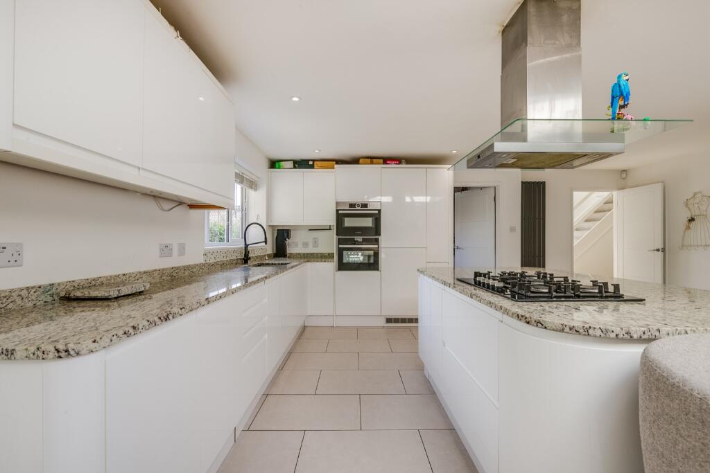 Additional image 6 of Hawthorns, Welwyn Garden City, Hertfordshire, AL8 7SE