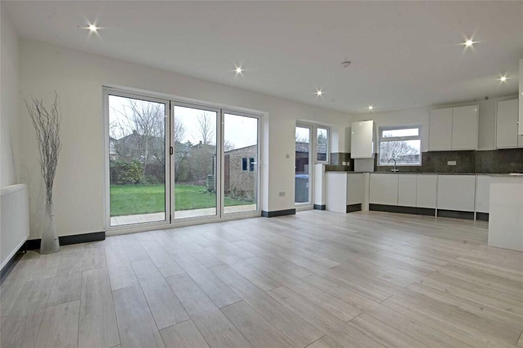 Additional image 3 of Oaklands Avenue, Brookmans Park, Herts, AL9