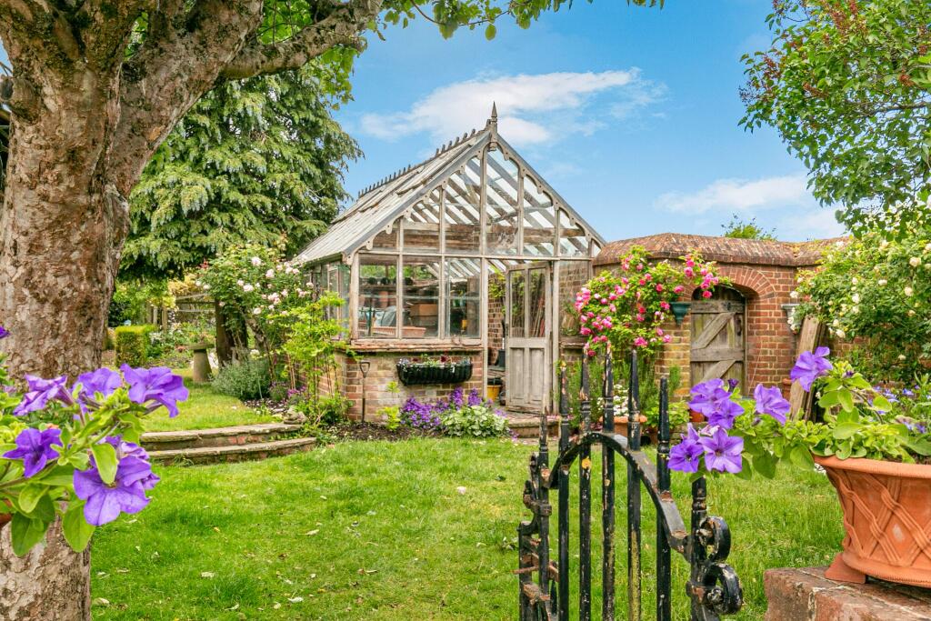 Additional image 29 of The Old Cottage, Pooleys Lane, Welham Green, AL9