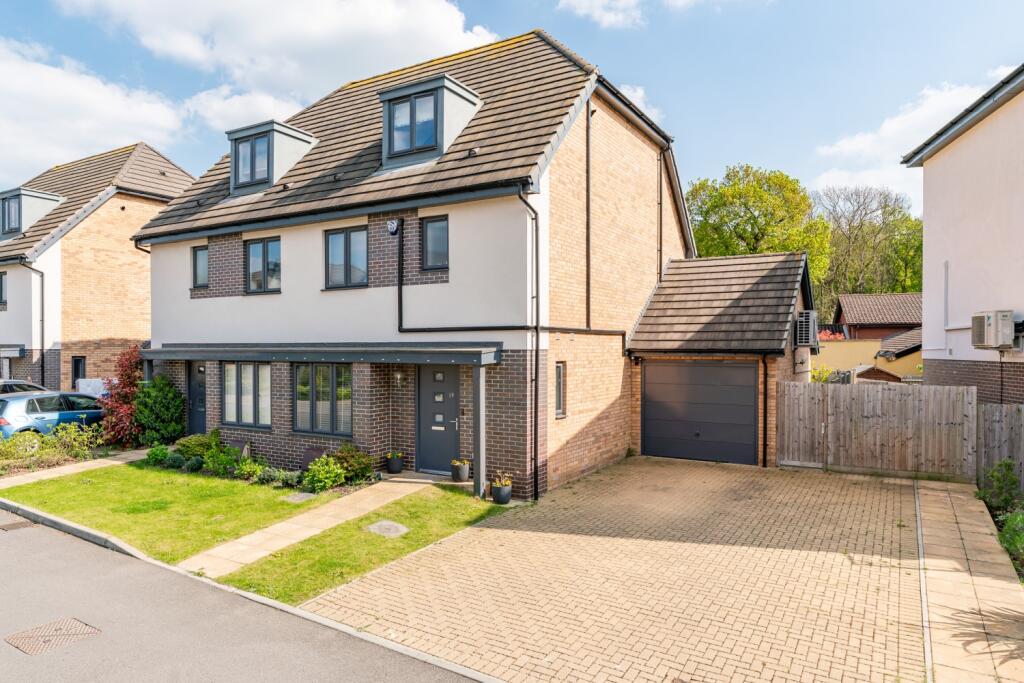 Additional image 2 of Queens Avenue, Welwyn Garden City, Hertfordshire, AL7