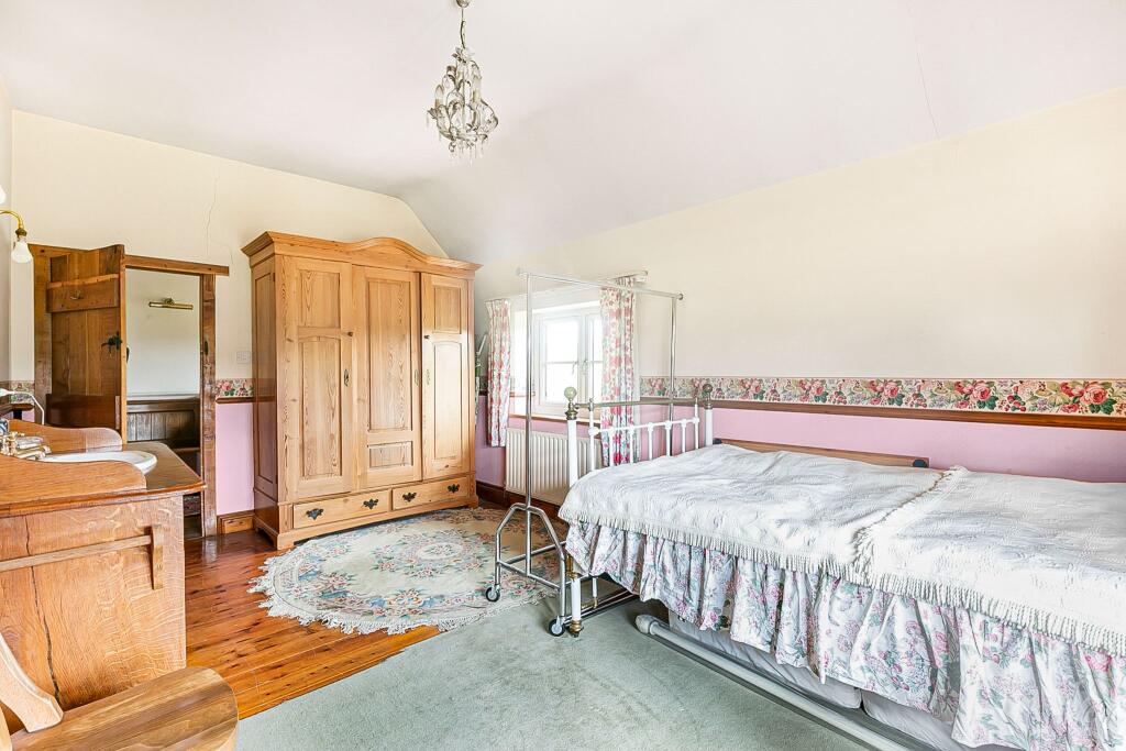 Additional image 22 of The Old Cottage, Pooleys Lane, Welham Green, AL9