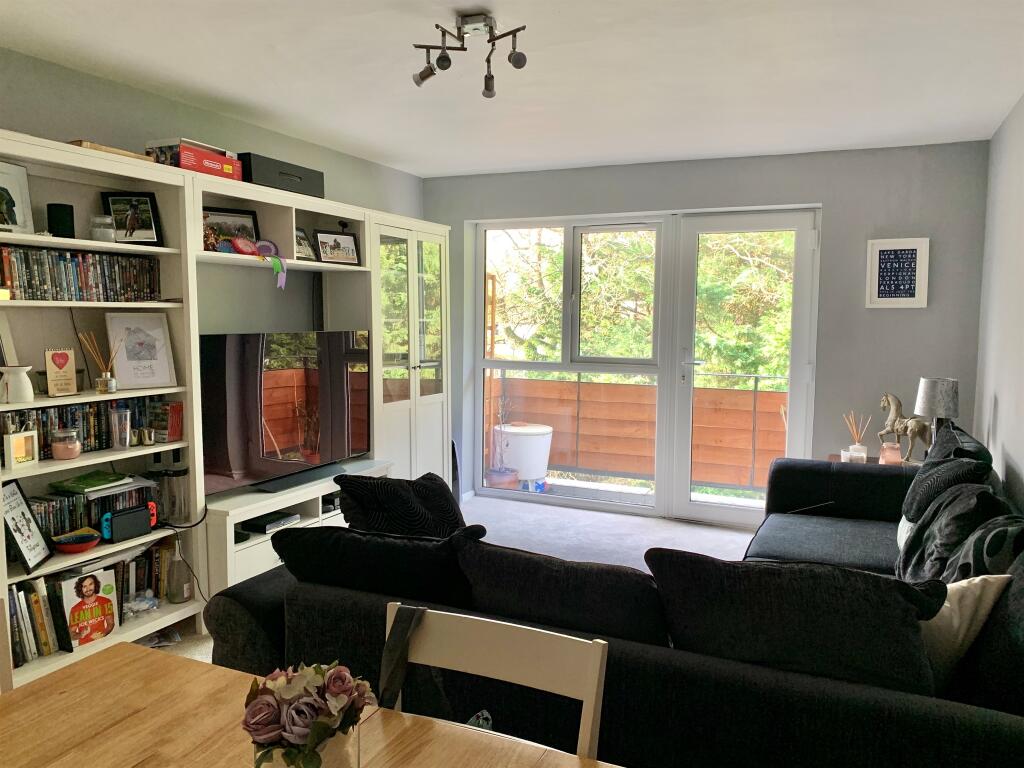 Additional image 8 of Clarendon Road, Harpenden, AL5