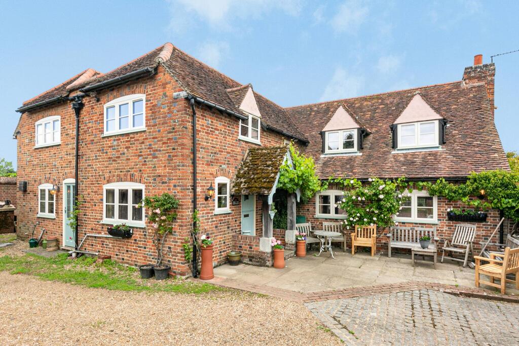 Additional image 32 of The Old Cottage, Pooleys Lane, Welham Green, AL9