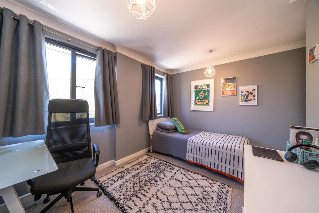 Additional image 21 of Windmill Avenue, St. Albans