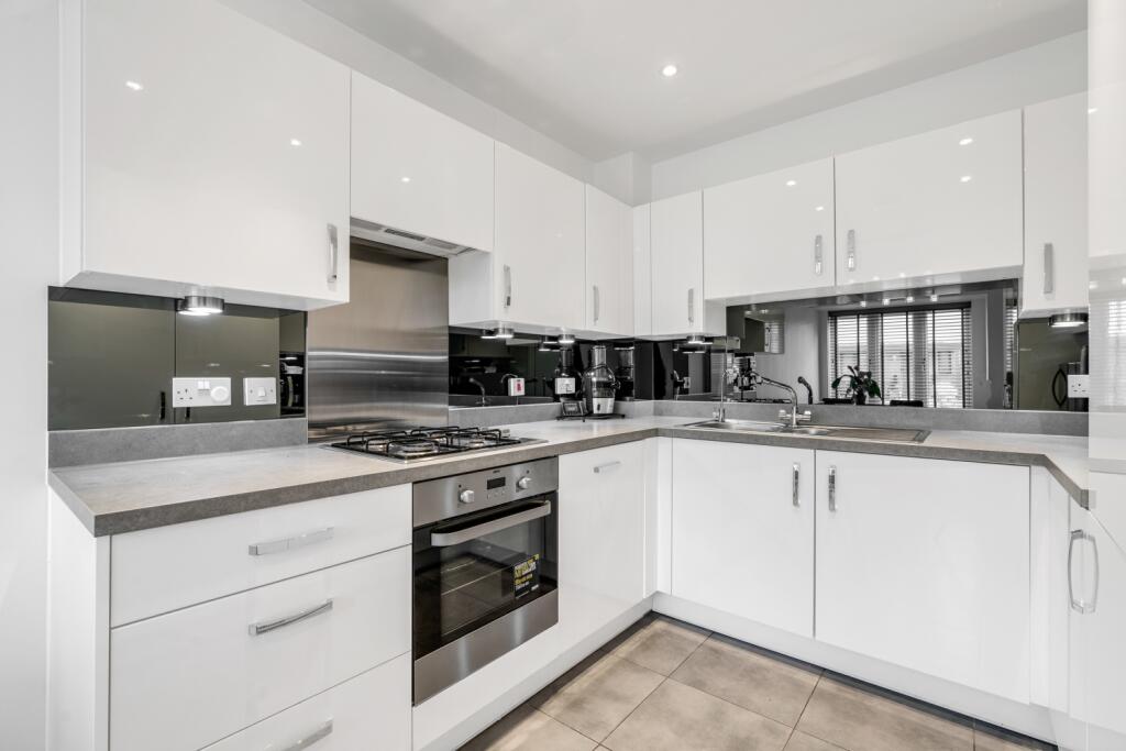 Additional image 6 of Queens Avenue, Welwyn Garden City, Hertfordshire, AL7