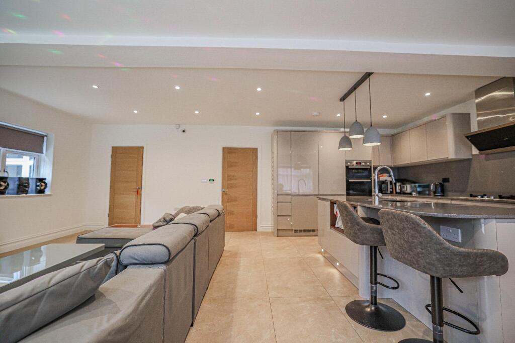 Additional image 12 of Grove Road, Harpenden, AL5