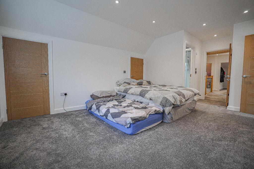 Additional image 17 of Grove Road, Harpenden, AL5