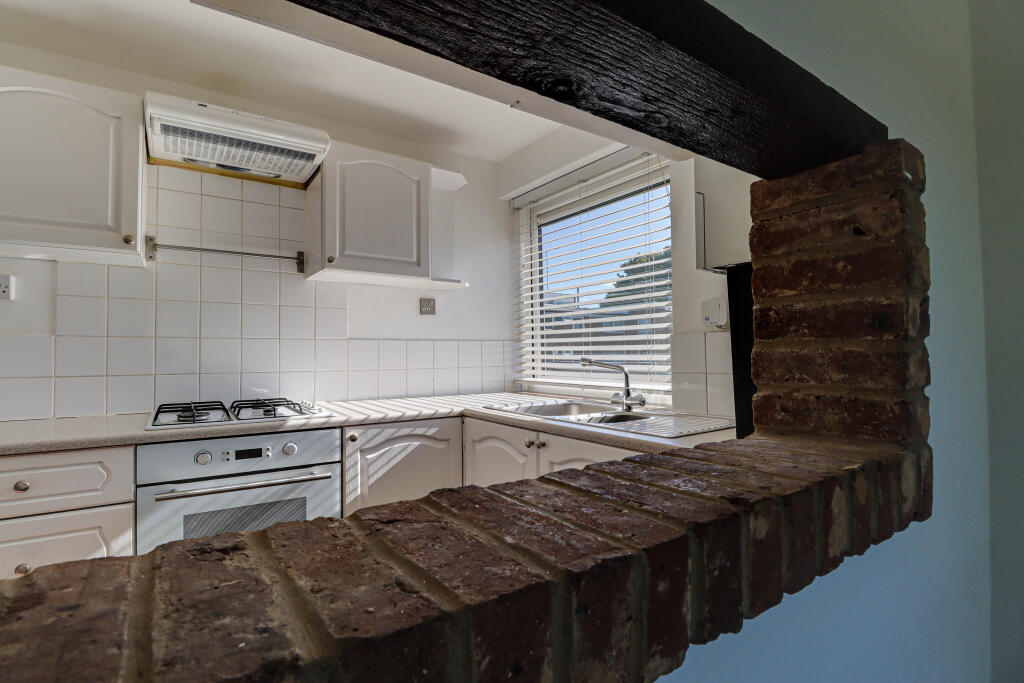 Additional image 3 of Bowling Close, Harpenden, AL5