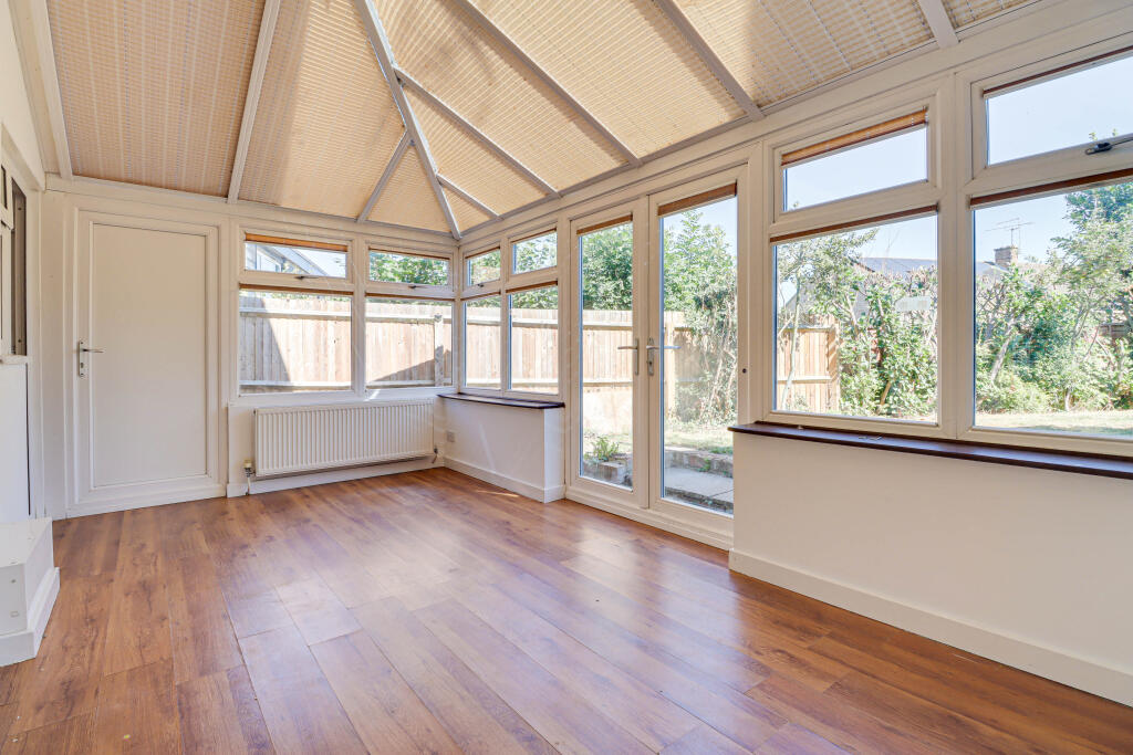 Additional image 3 of Tuffnells Way, Harpenden, AL5